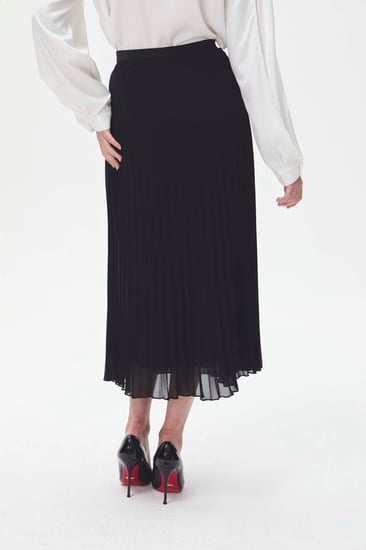 تنورة بليسيه بخصر مطاطي