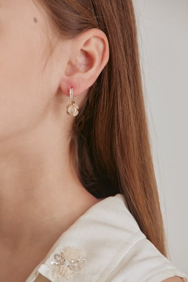 حلق بدلاية كروية مرصعة بالكريستال