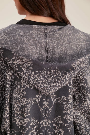 كارديغان طويل مزين بنقوش