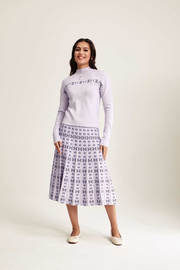 تنورة بنقوش هندسية