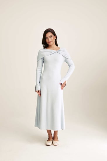 فستان بياقة مزينة بعقدة