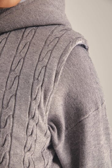 جاكيت محبوك بلا أكمام