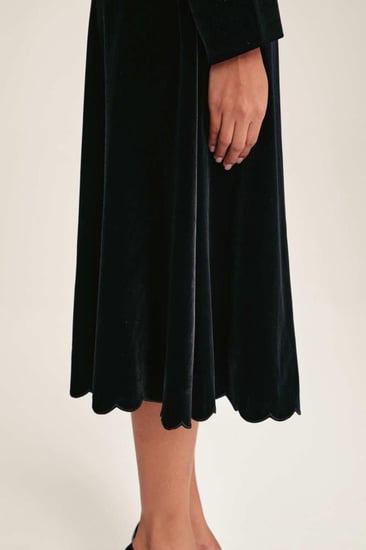 تنورة مخمل غير متماثلة