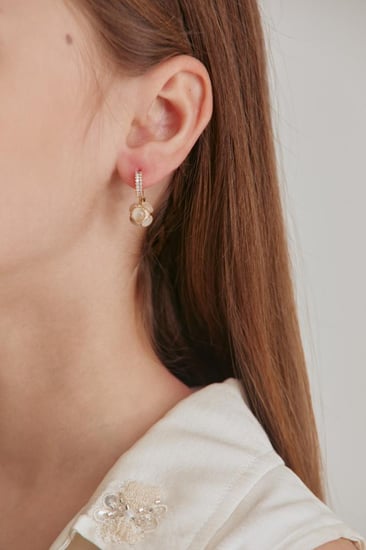 حلق بدلاية كروية مرصعة بالكريستال