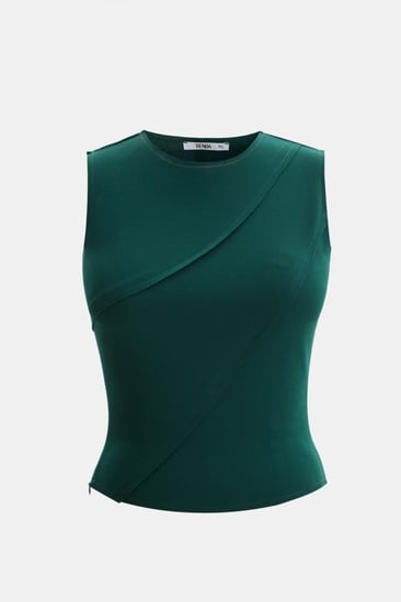 بلوزة بدون أكمام