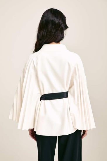 جاكيت كيب برباط جلد