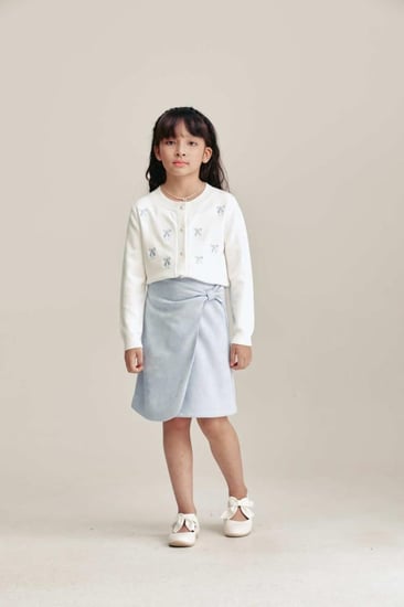 تنورة شامواة مزينة بعقدة