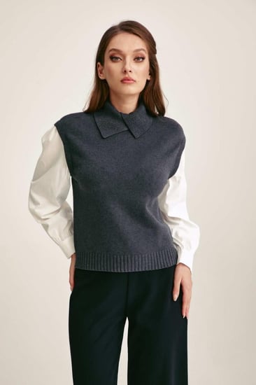 بلوزة بتصميم قطعتين