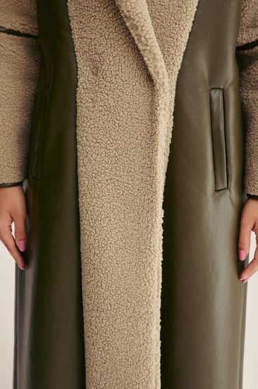 فروة من الصوف والجلد