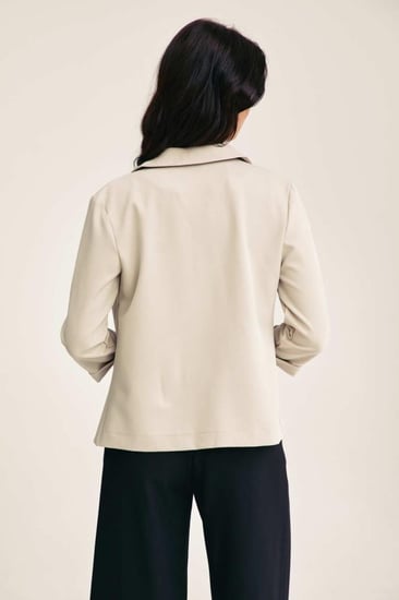 جاكيت بليزر بقصة مفتوحة