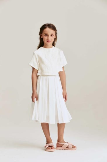 بلوزة قصيرة بنمط لف