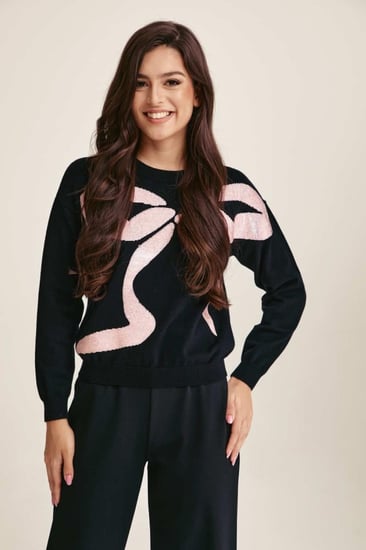 كنزة مزينة بالترتر