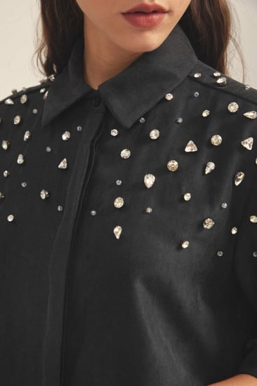قميص مزين بالكريستال