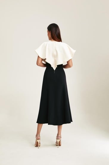 فستان ميدي بياقة كاب بشراشيب