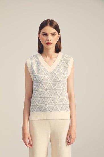 بلوزة بلا أكمـام بنقوش هندسية