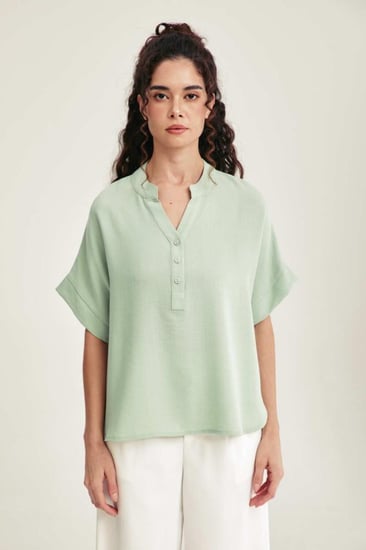 بلوزة لون اخضر