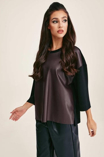 بلوزة بتفاصيل جلد