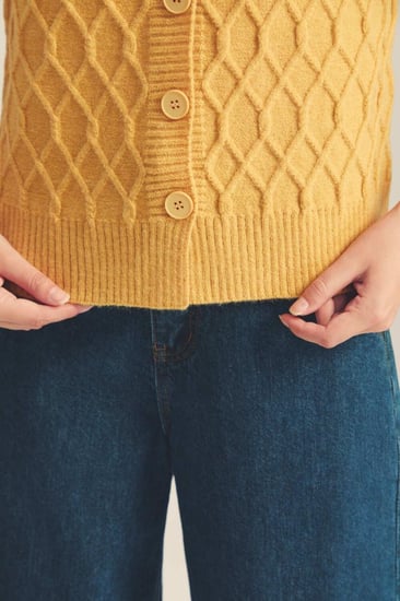 كارديغان بلا أكمام بأزرار