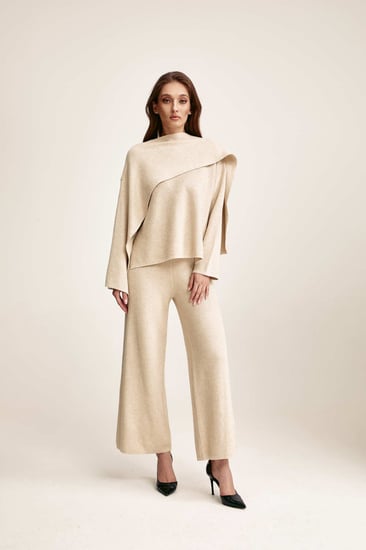 بنطلون سادة بأرجل واسعة