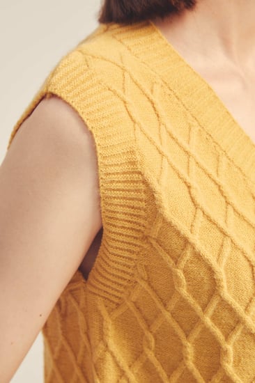 كارديغان بلا أكمام بأزرار