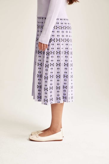 تنورة بنقوش هندسية