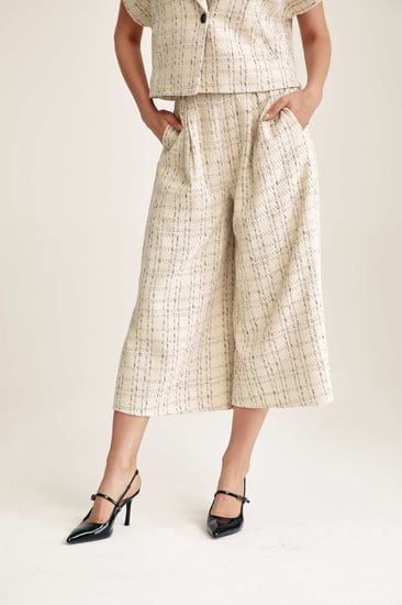 بنطلون تويد بقصة واسعة