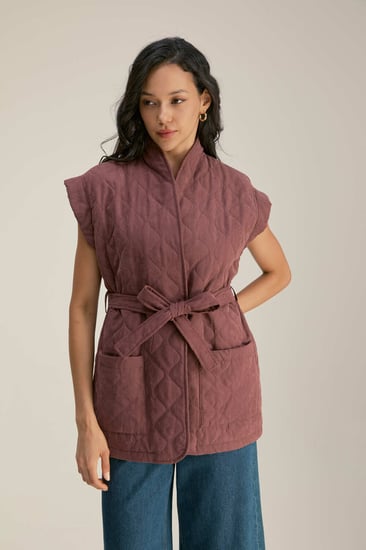 جاكيت مبطن بأكمام قصيرة