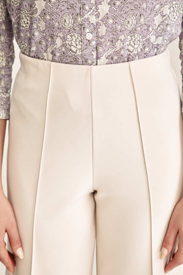 بنطلون ميدي بخصر مطاطي