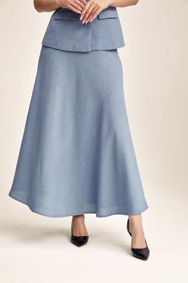 تنورة بقصة كلوش