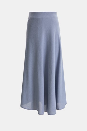 تنورة بقصة كلوش