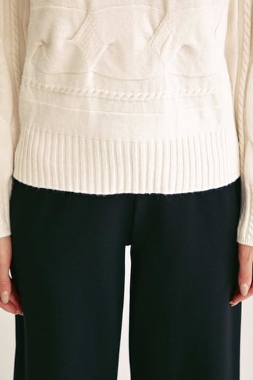 بلوزة محبوكة فضفاضة