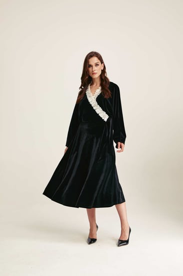 تنورة مخمل بقصة كلوش