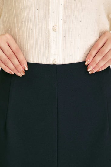 تنورة ماكسي بقصة واسعة