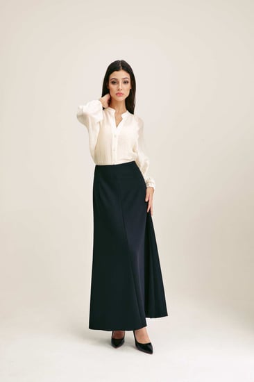 تنورة ماكسي بقصة واسعة