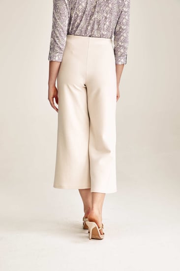 بنطلون ميدي بخصر مطاطي