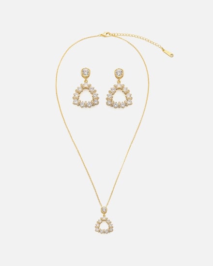 ‎ طقم نسائي من حلق وسلسال بلون ذهبي