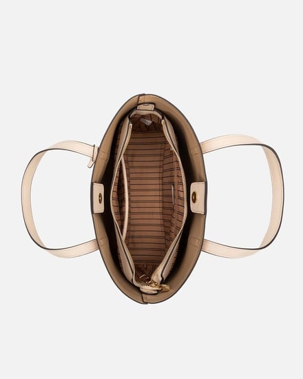 شنطة نسائية الفي اند كو باللون الأبيض