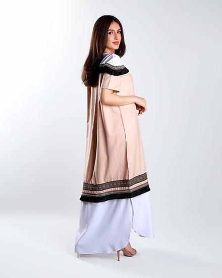 جلابية الفي نسائيه باللونين الأبيض والوردي