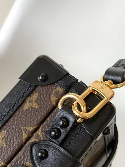 شنطة Petite Malle