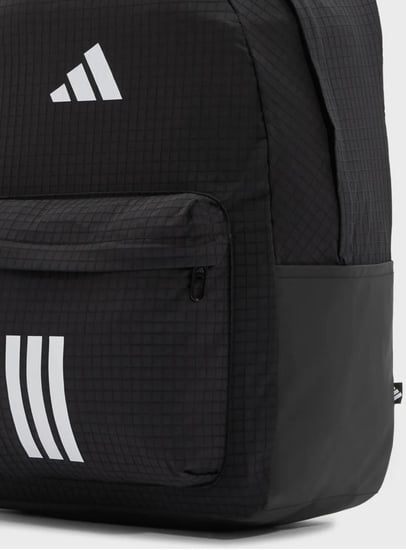 حقيبة وشنط مدرسية مميزة وانيقة عمليه بجوده عالية