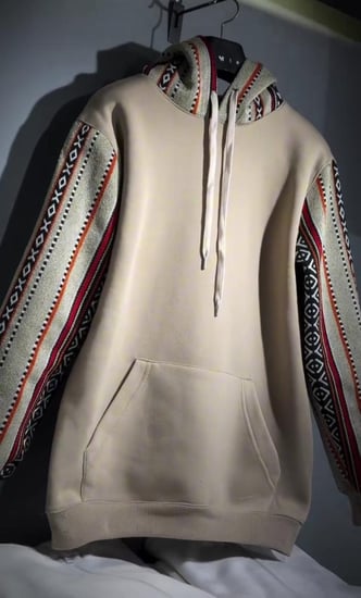 هودي انيق مطرز بالسدو التراثي