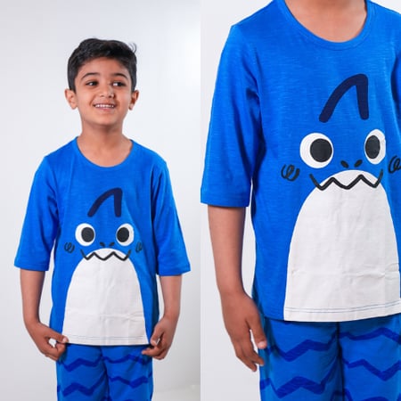 طقم من القطن للاولاد برسمة القرش