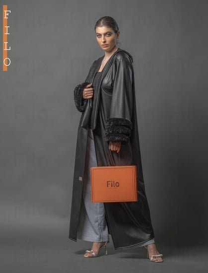 فروه جلد أسود