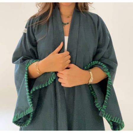 عباية خضراء
