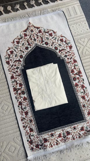 طقم تركي فخم جدا  سحاب