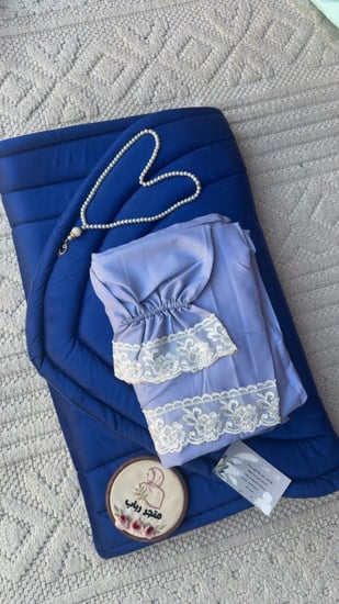 طقم صلاة + سجاد مع شرشف مرد ربطة