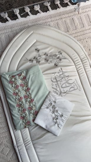 طقم  صلاة  فخم جدا سحاب