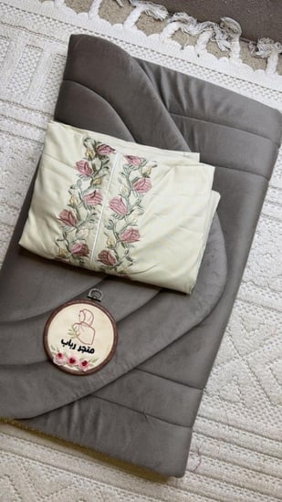 طقم  صلاة  سحاب + سجاد مع شرشف  سحاب