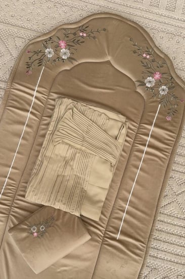 طقم  صلاة فخم جدا مرد