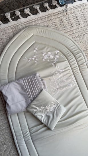 طقم  صلاة  فخم جدا مرد